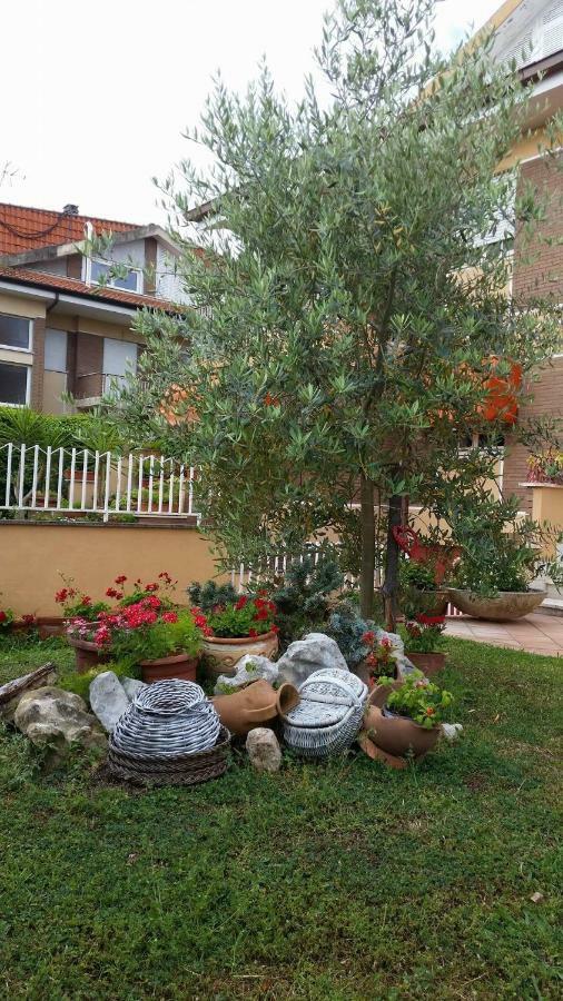 Home Denise E Luca Latina Exterior photo